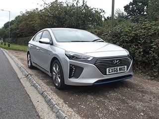 2016-Hyundai-Ioniq-front.jpg